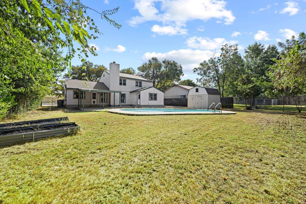 1702 Oakridge Dr Property Photo 39