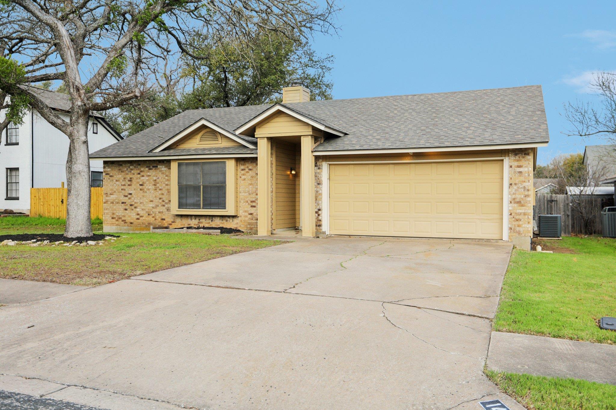 1405 Butternut Pl Property Photo 3