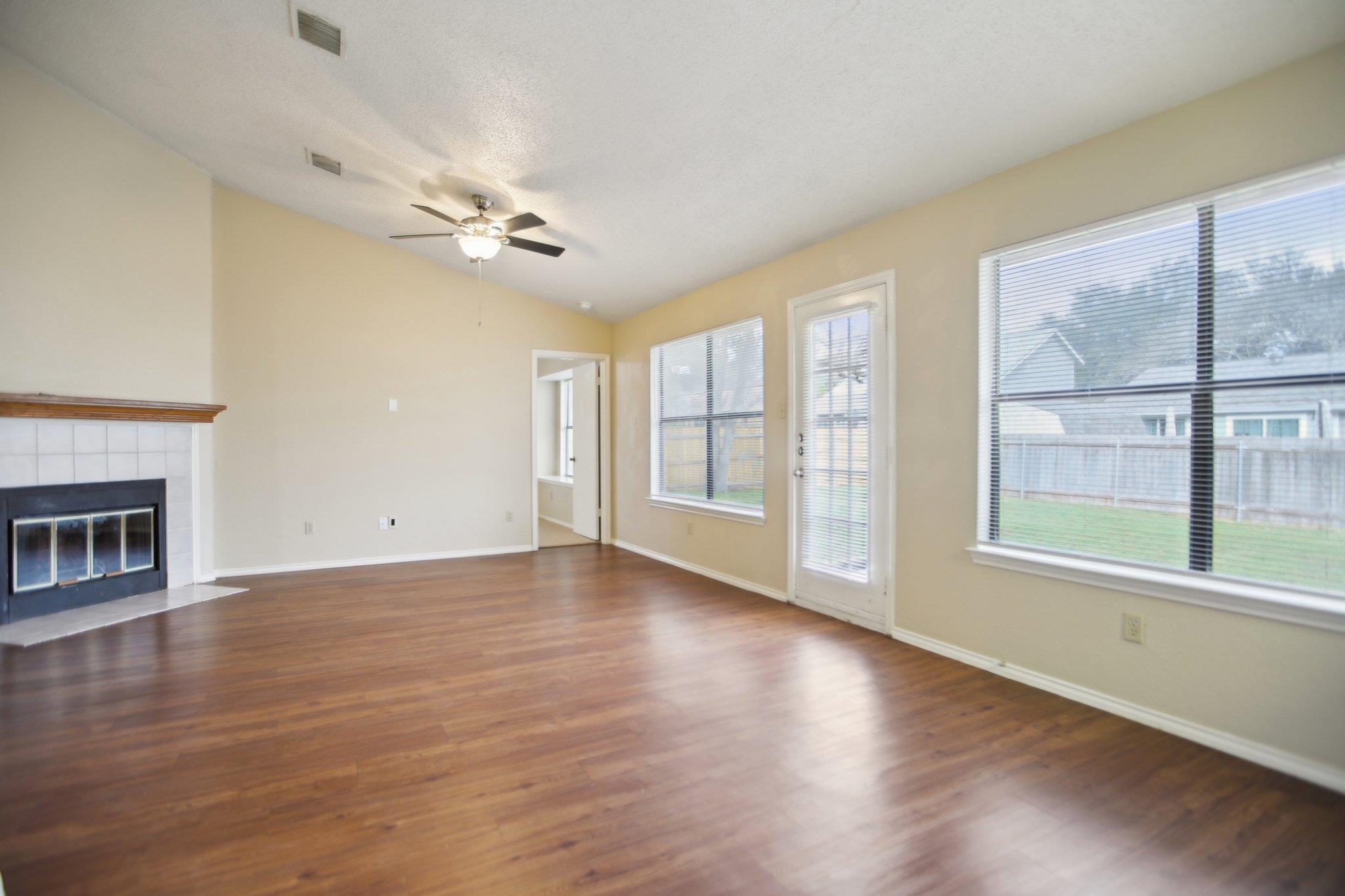 1405 Butternut Pl Property Photo 4