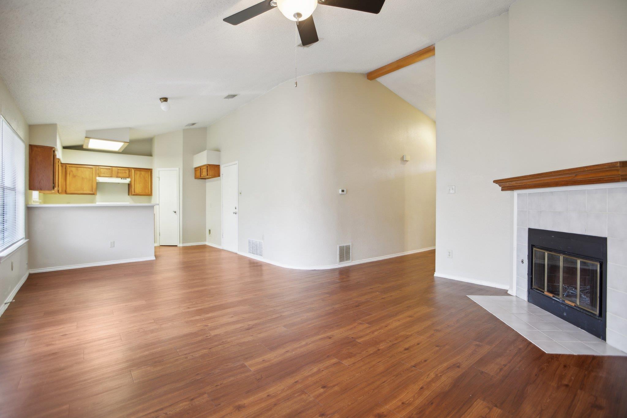 1405 Butternut Pl Property Photo 6