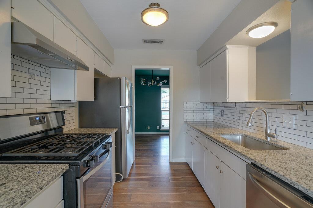 10110 Aspen St Property Photo 7