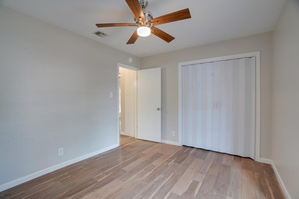 10110 Aspen St Property Photo 10