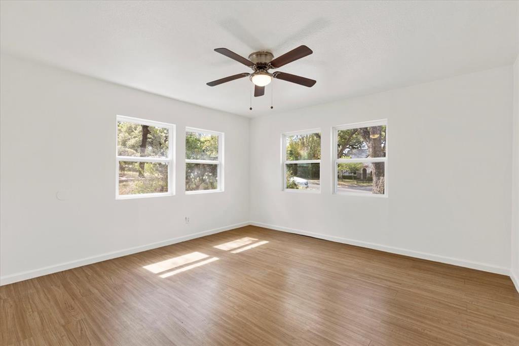 1801 Travis Heights Blvd Property Photo 6
