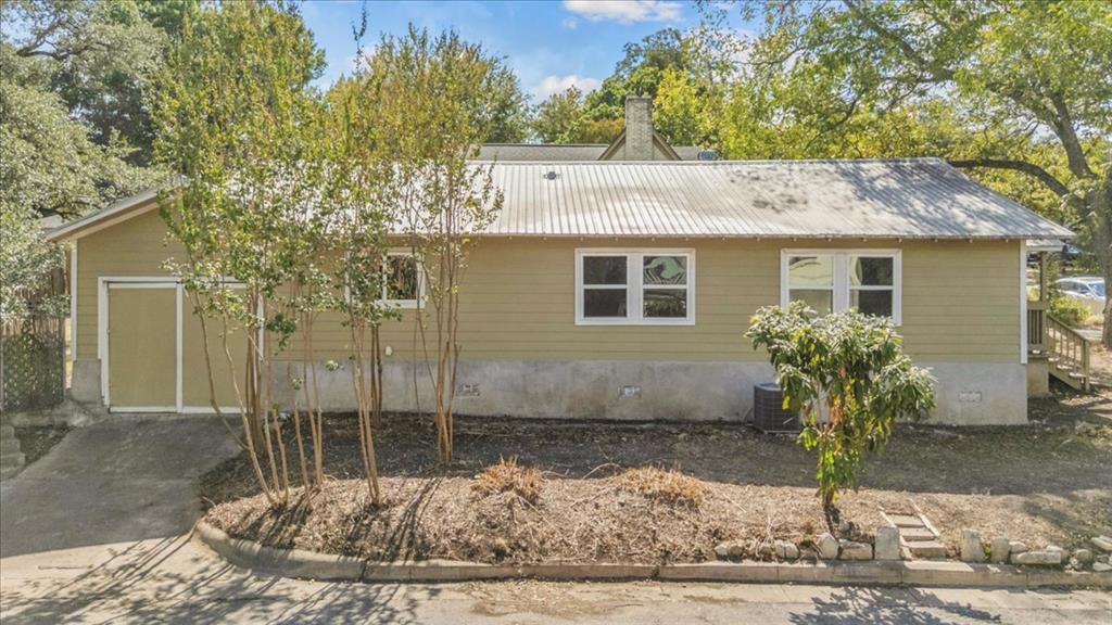 1801 Travis Heights Blvd Property Photo 10