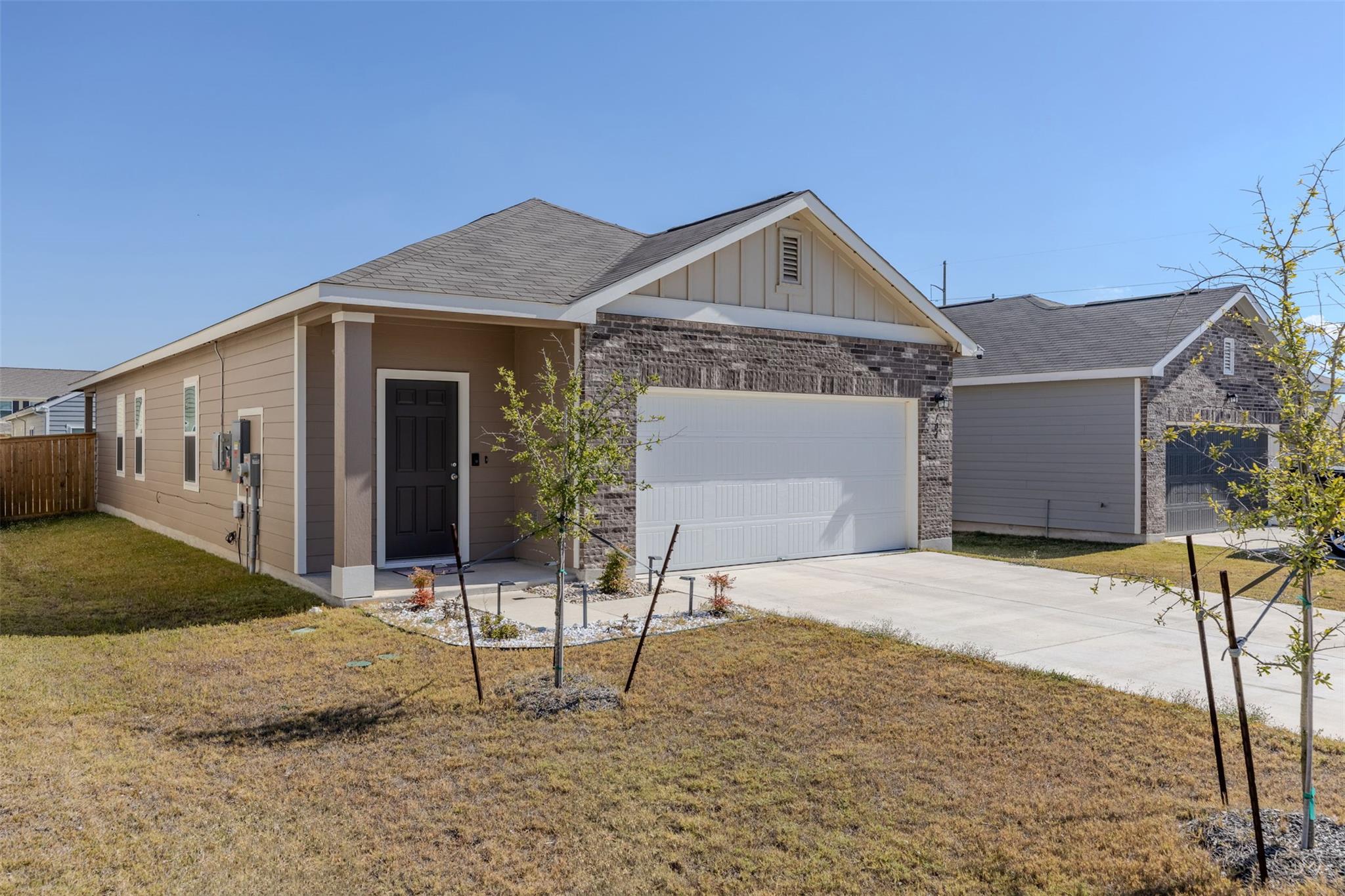 104 Enforcer Loop Property Photo 2