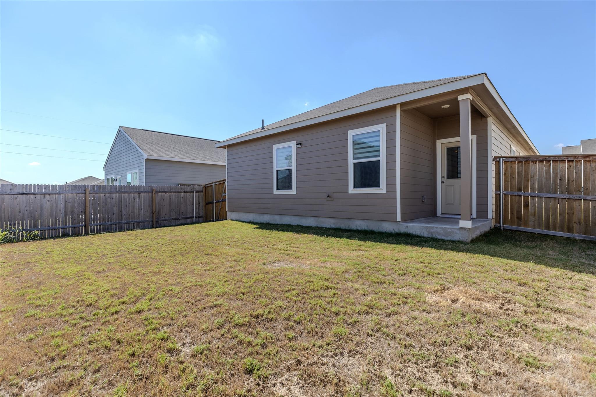 104 Enforcer Loop Property Photo 11