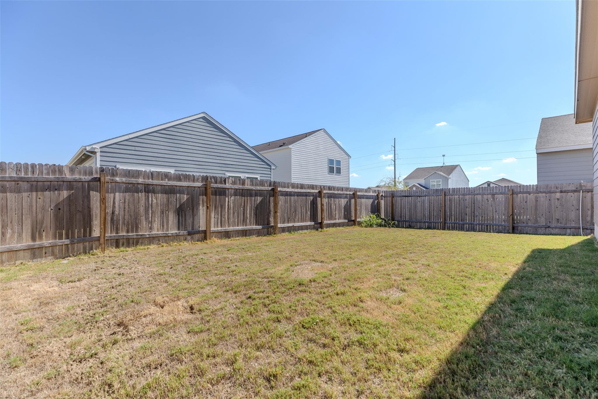 104 Enforcer Loop Property Photo 12