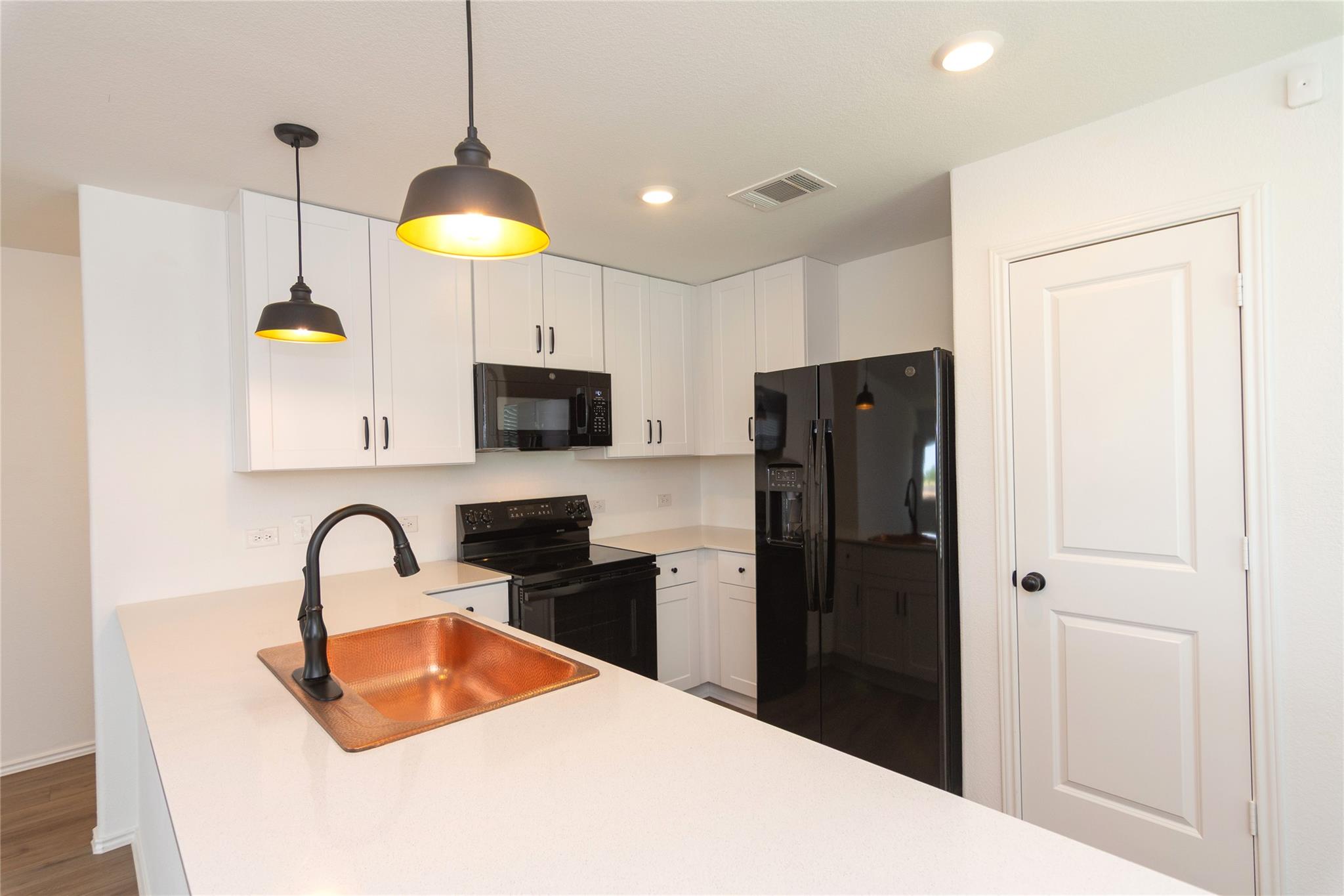 548 Rancho Del Cielo Loop Property Photo 6