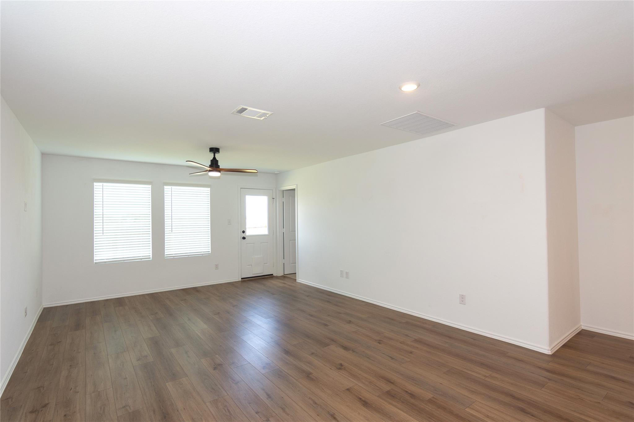 548 Rancho Del Cielo Loop Property Photo 9