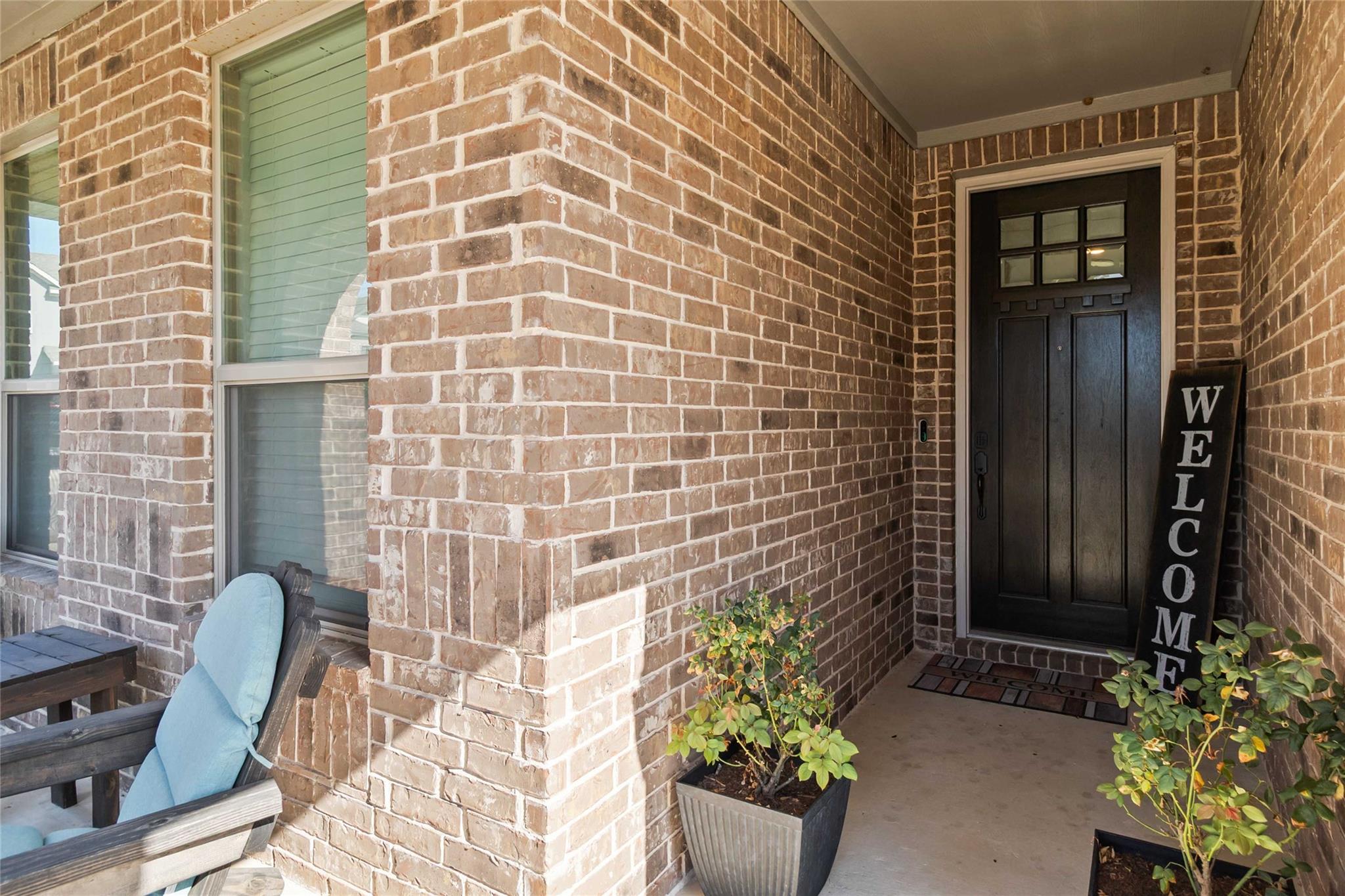 101 Redcliff Path Property Photo 4