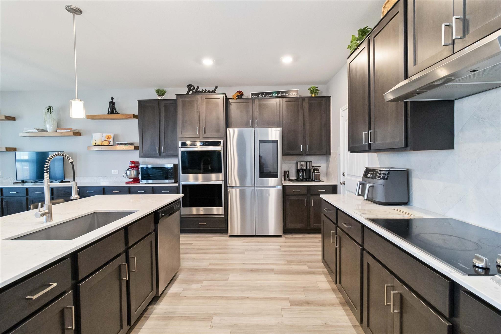 101 Redcliff Path Property Photo 9