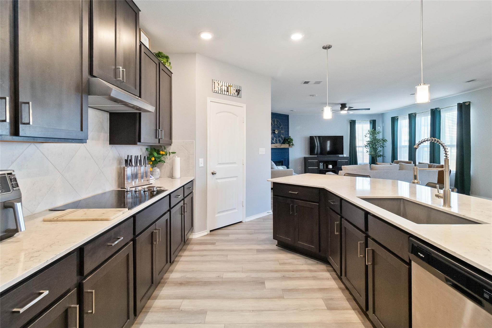 101 Redcliff Path Property Photo 10