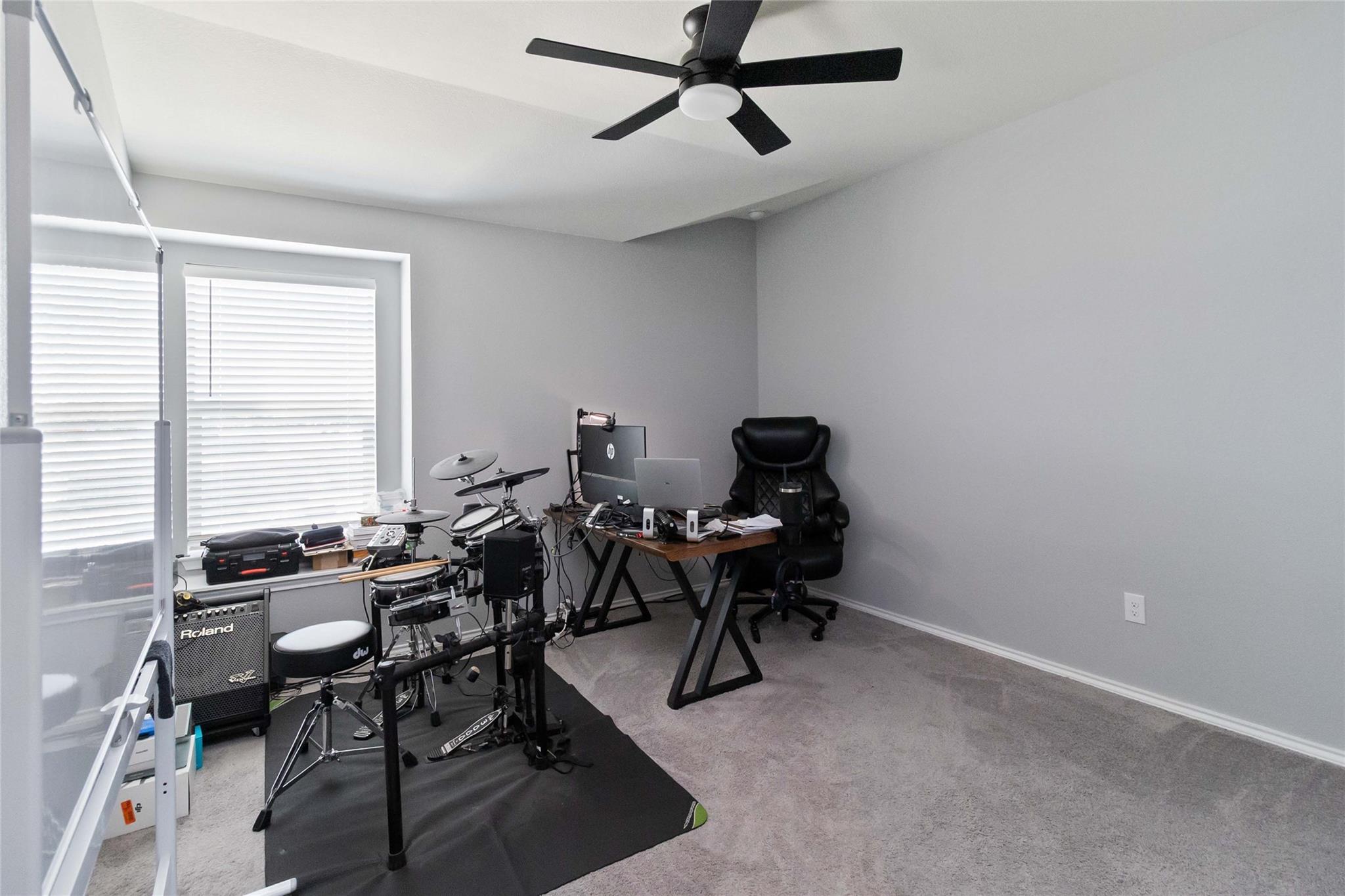 101 Redcliff Path Property Photo 20