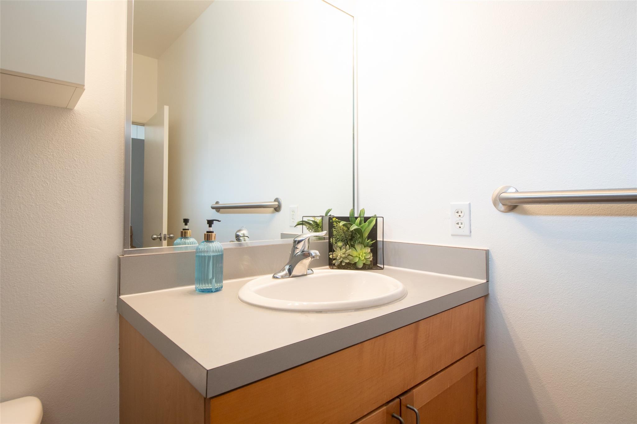 2401 E 6th St #6100 Property Photo 12