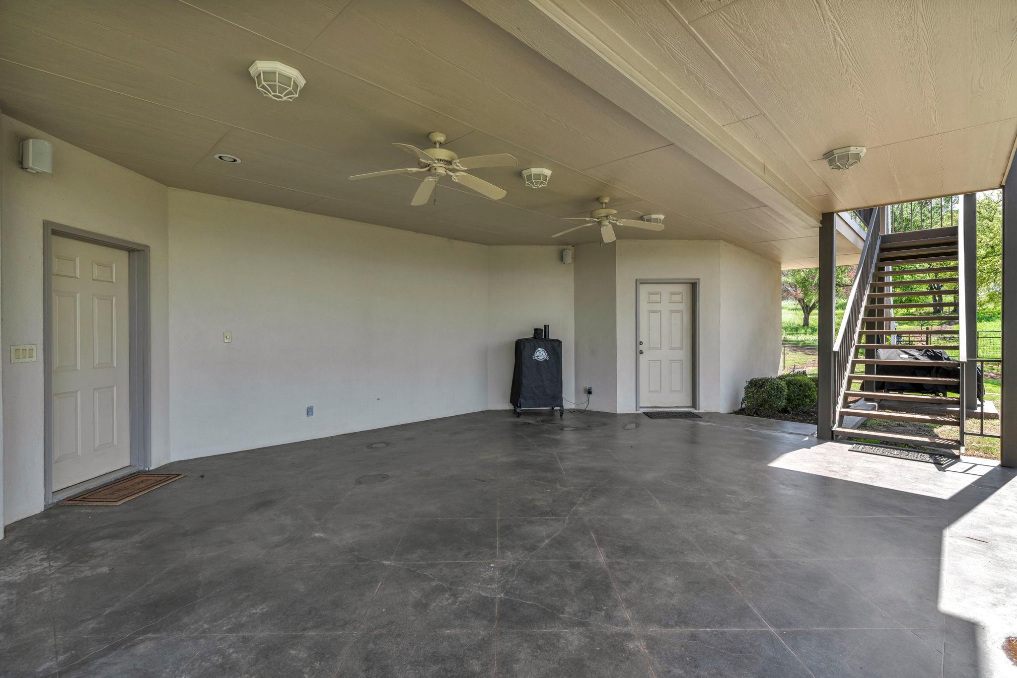 310 The Hills Rd Property Photo 23