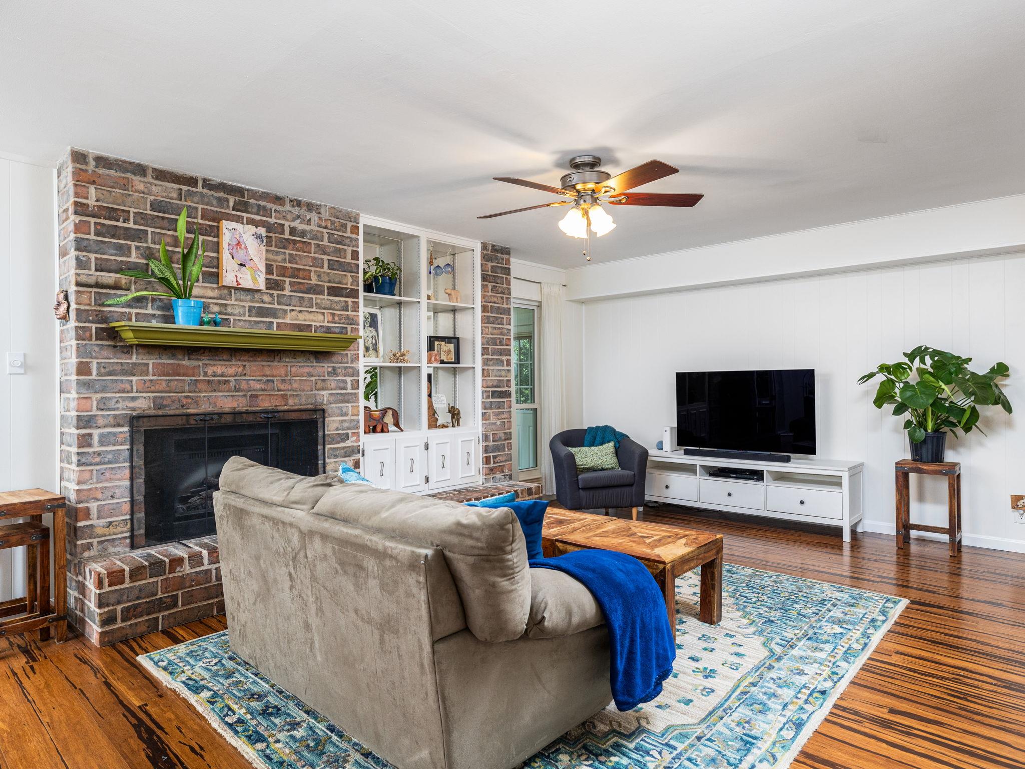 2406 Lancaster Dr Property Photo 11