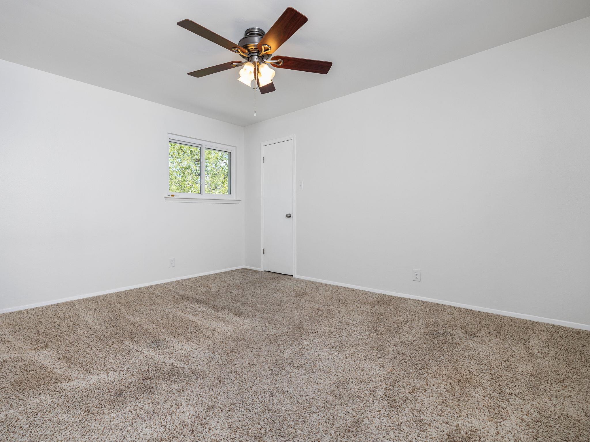 2406 Lancaster Dr Property Photo 43