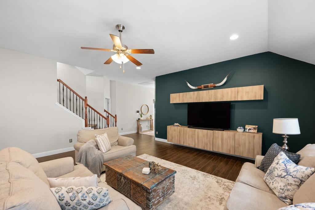 18404 Deleon Bayou Ln Property Photo 4