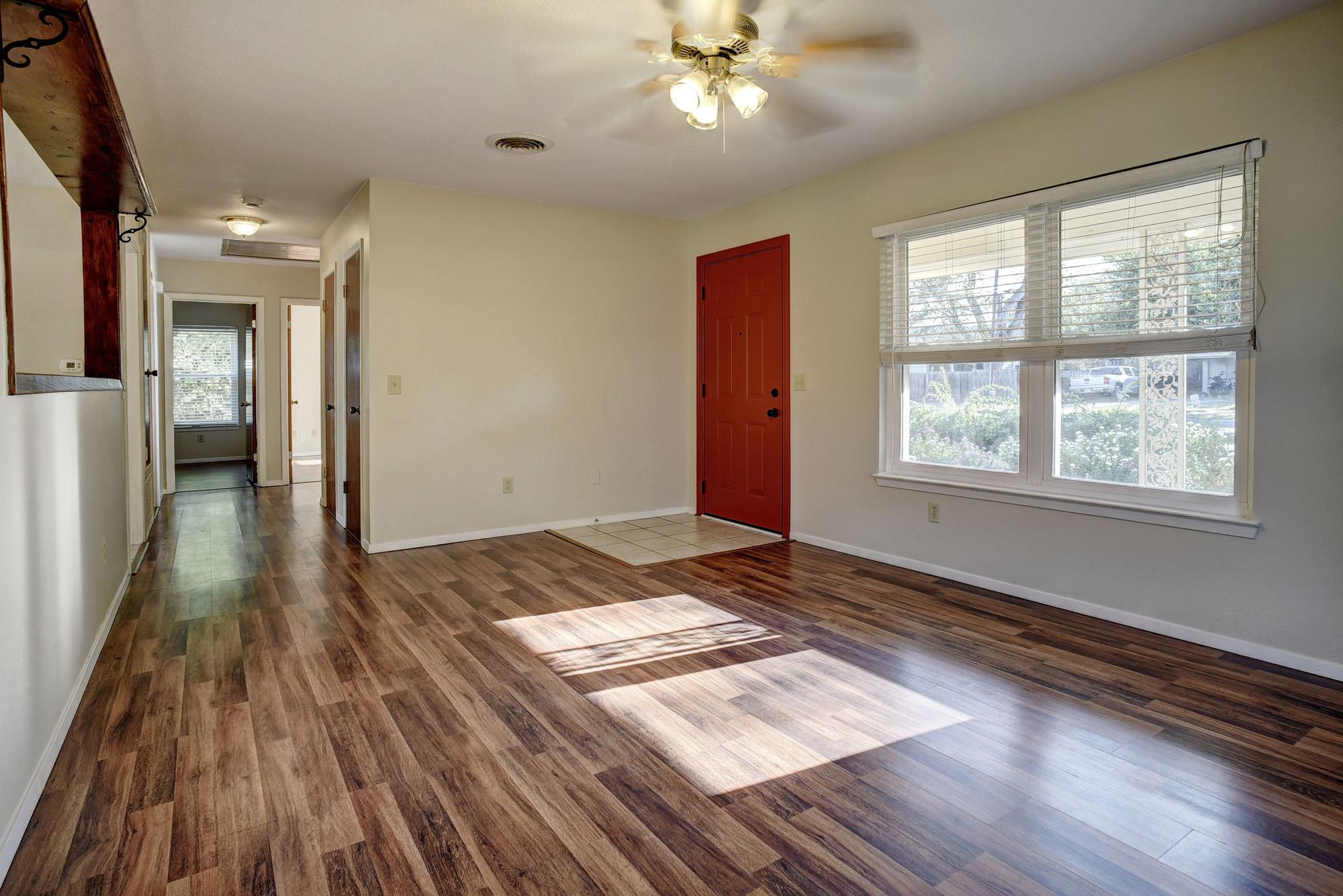 1108 Haysel St Property Photo 5