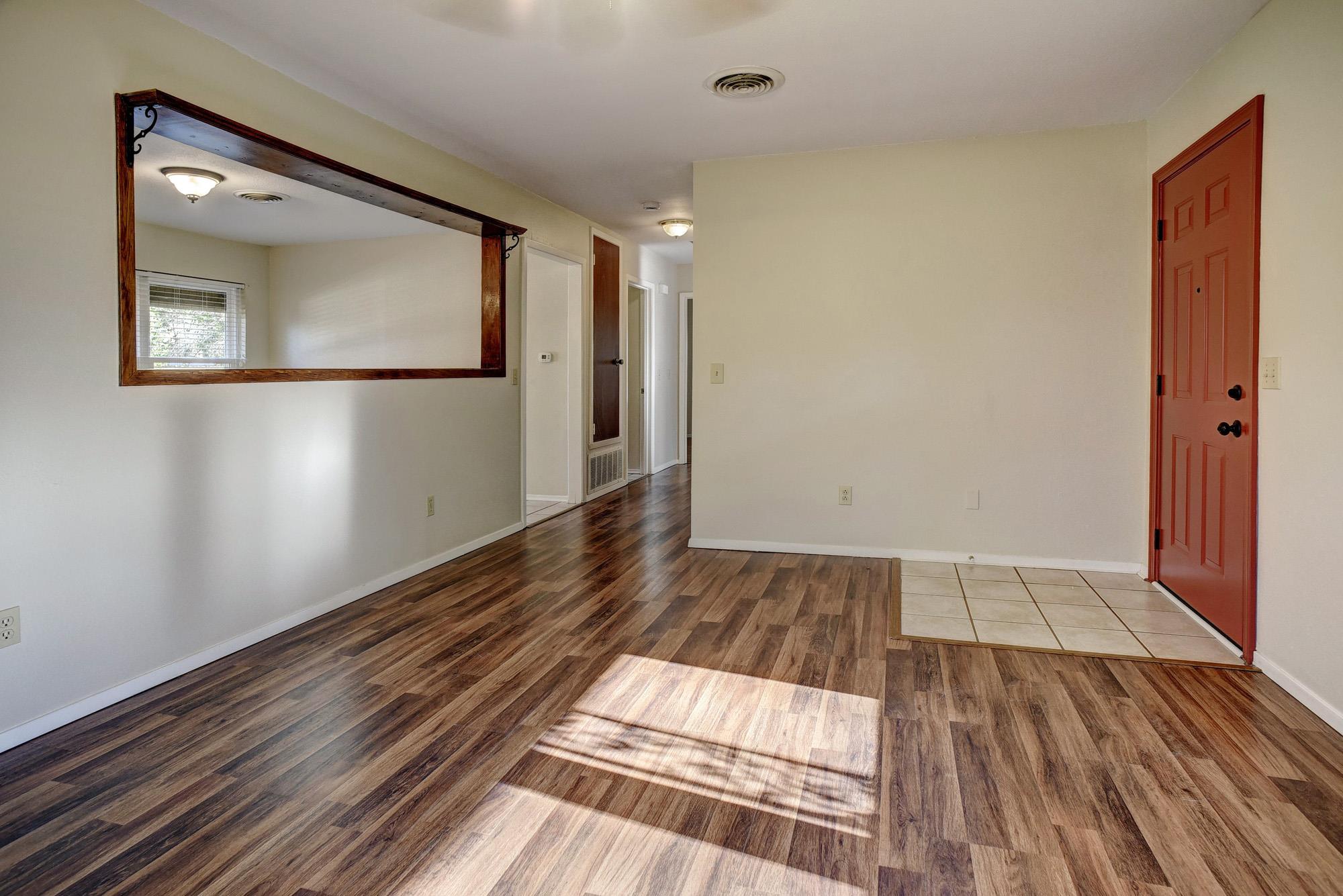 1108 Haysel St Property Photo 6