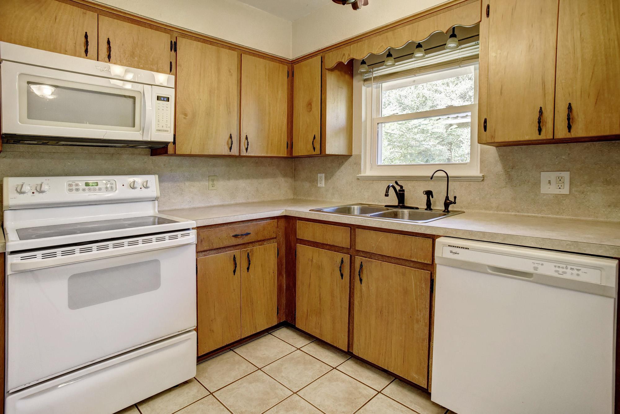 1108 Haysel St Property Photo 17