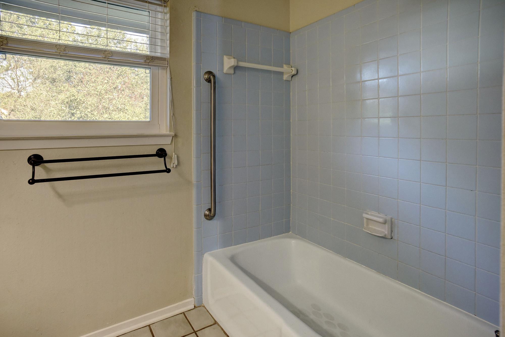 1108 Haysel St Property Photo 20