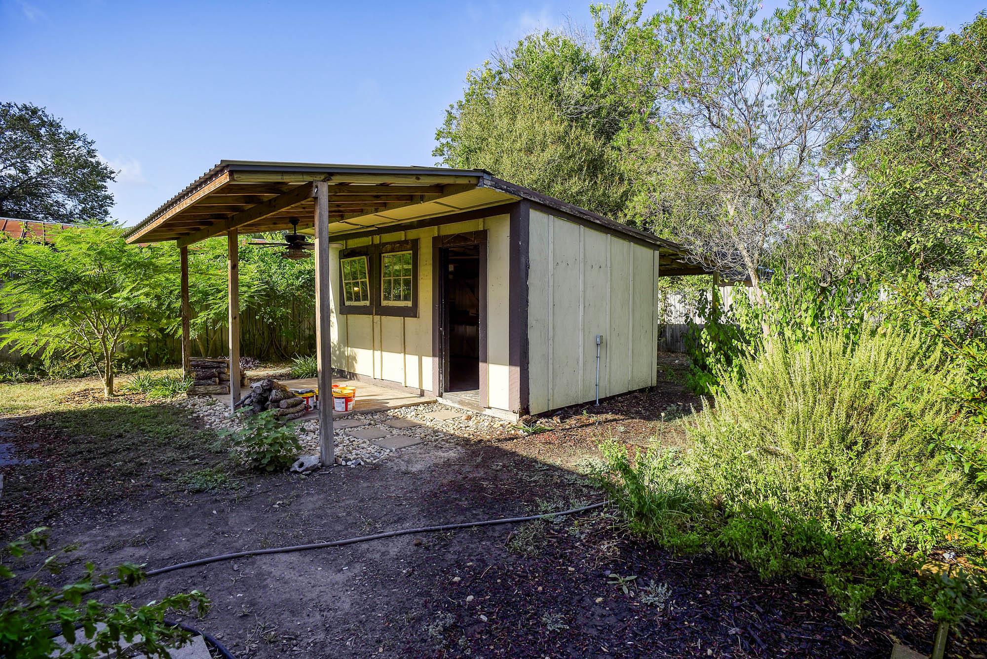 1108 Haysel St Property Photo 25