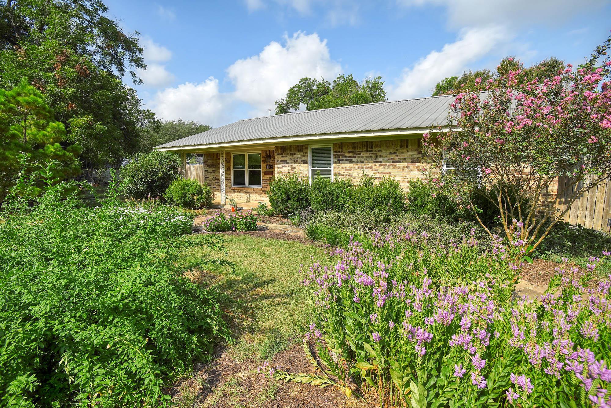 1108 Haysel St Property Photo 29
