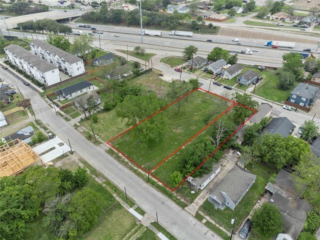 4604 & 4608 Market St Property Photo 7