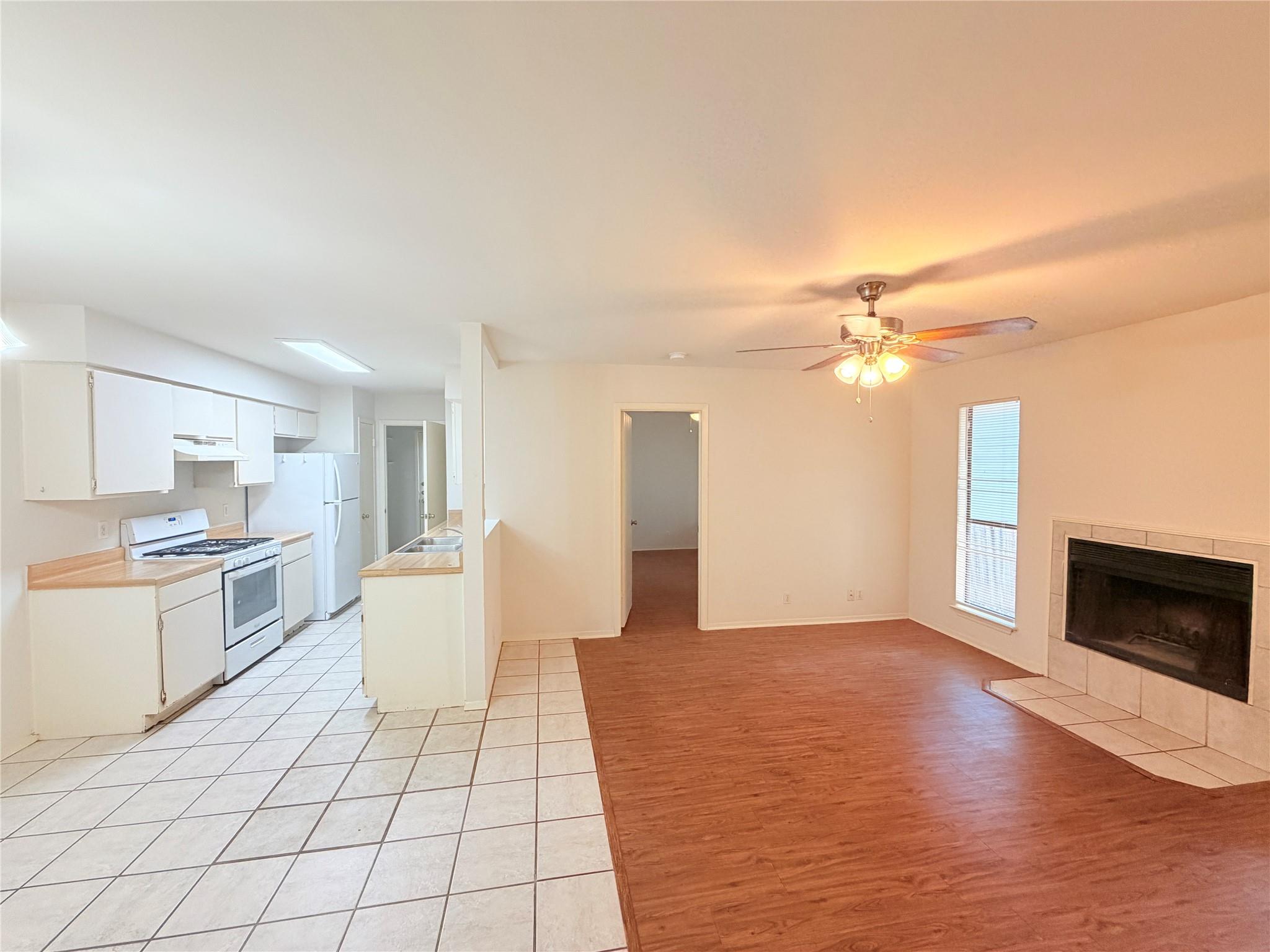 405 Parkhill Cv Property Photo 4