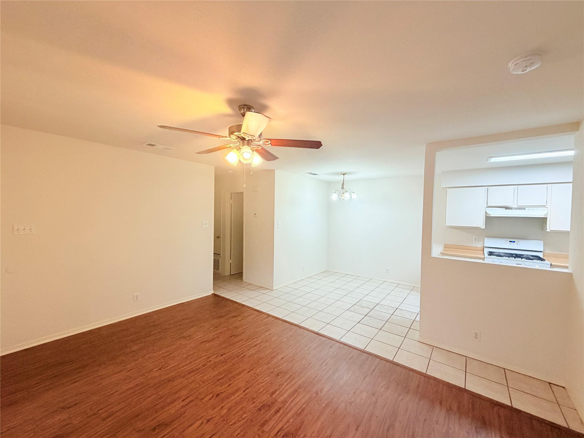 405 Parkhill Cv Property Photo 7