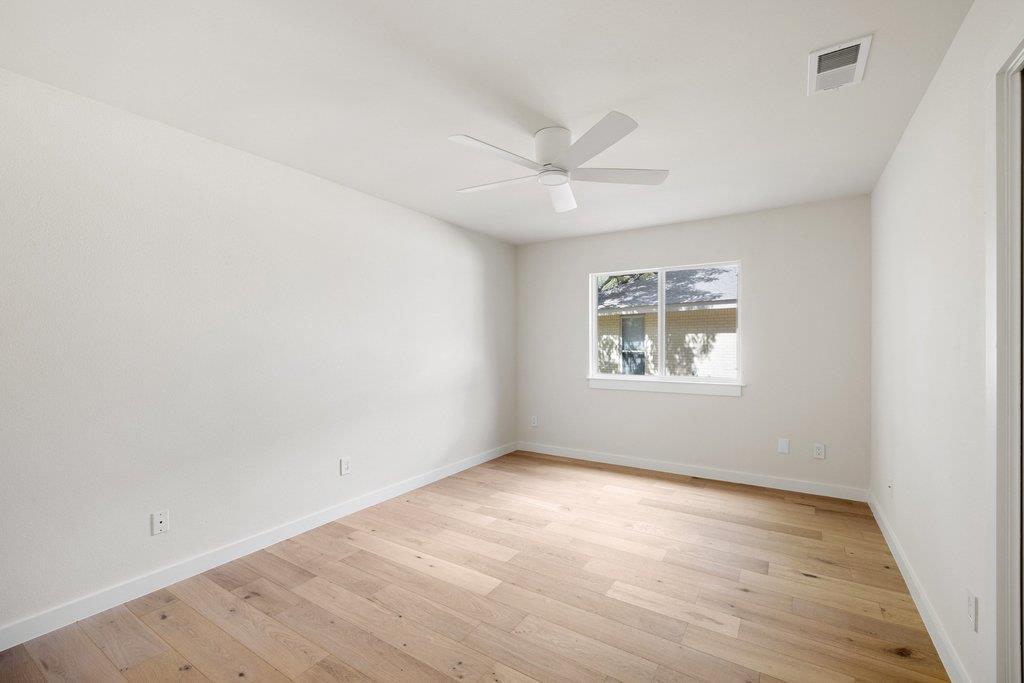 10707 Pinehurst Dr Property Photo 24