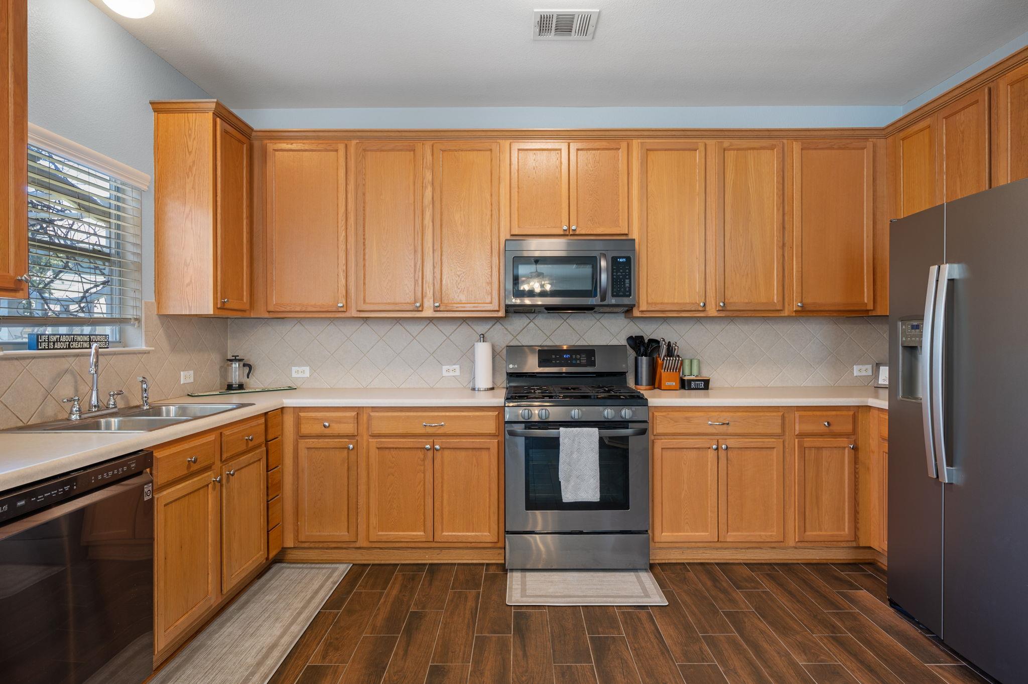 1605 Redwater Dr 153 Property Photo 5