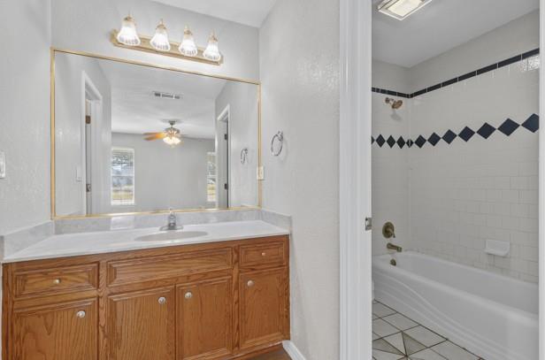 16 Brenda Ln Property Photo 15