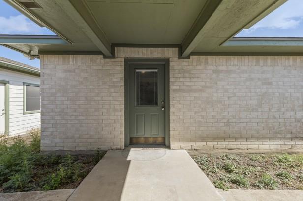 16 Brenda Ln Property Photo 23