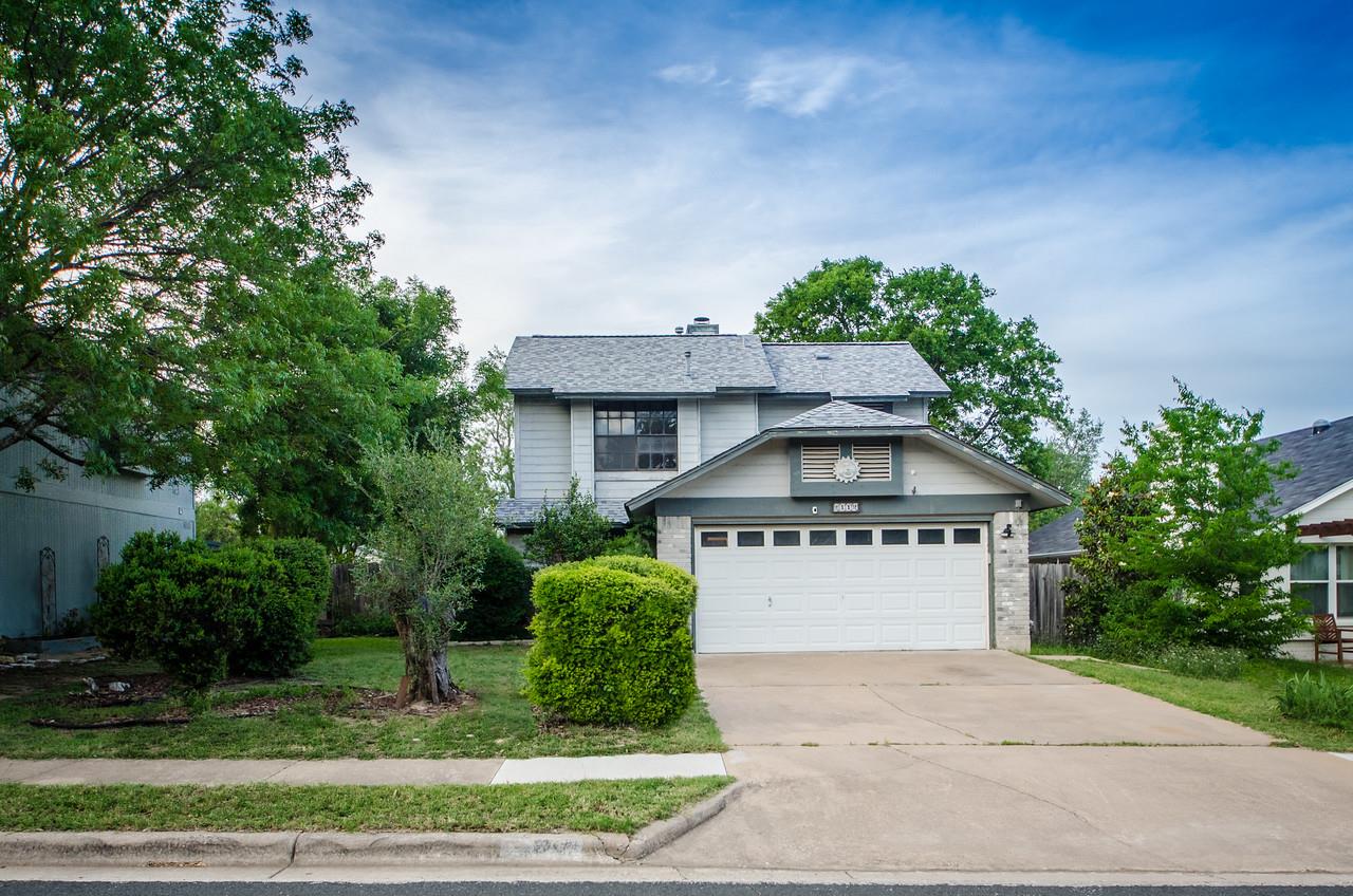 2112 Waterway Bnd Property Photo 1