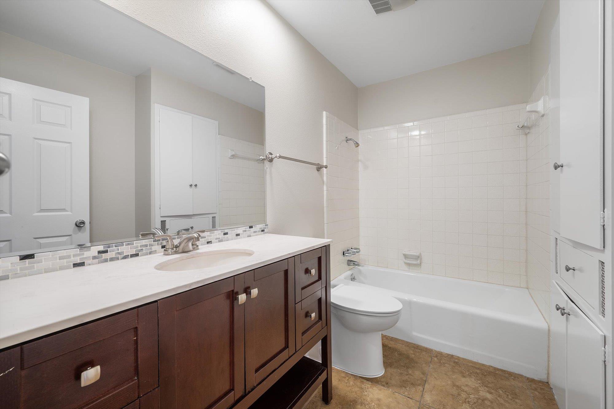 802 Riddlewood Dr Property Photo 28