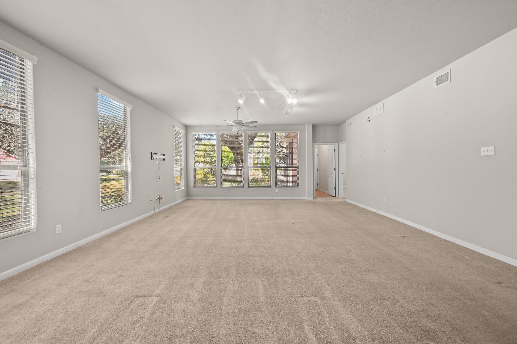 4032 Mather None Property Photo 13