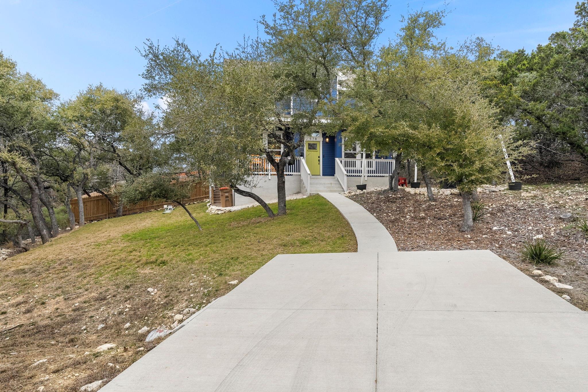 578 Firefly Dr Property Photo 4