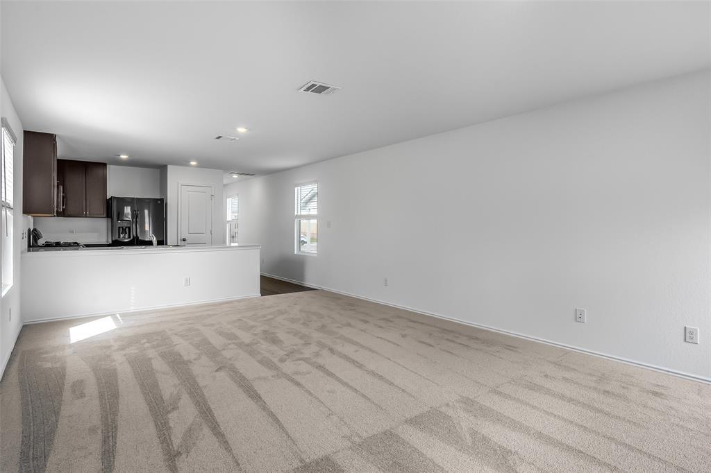 61 Trinity Cir Property Photo 4