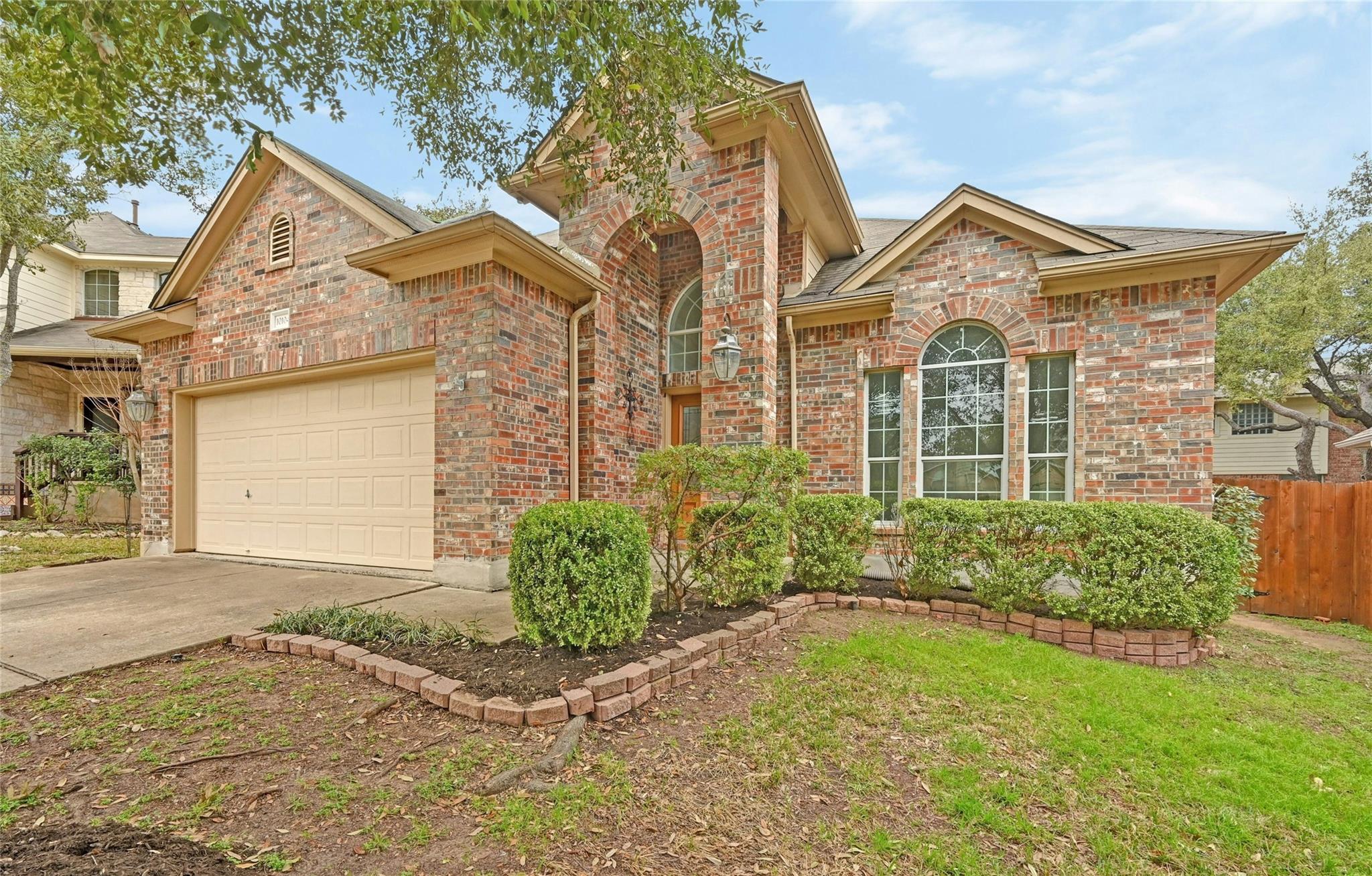 10104 Hibiscus Cv Property Photo 3