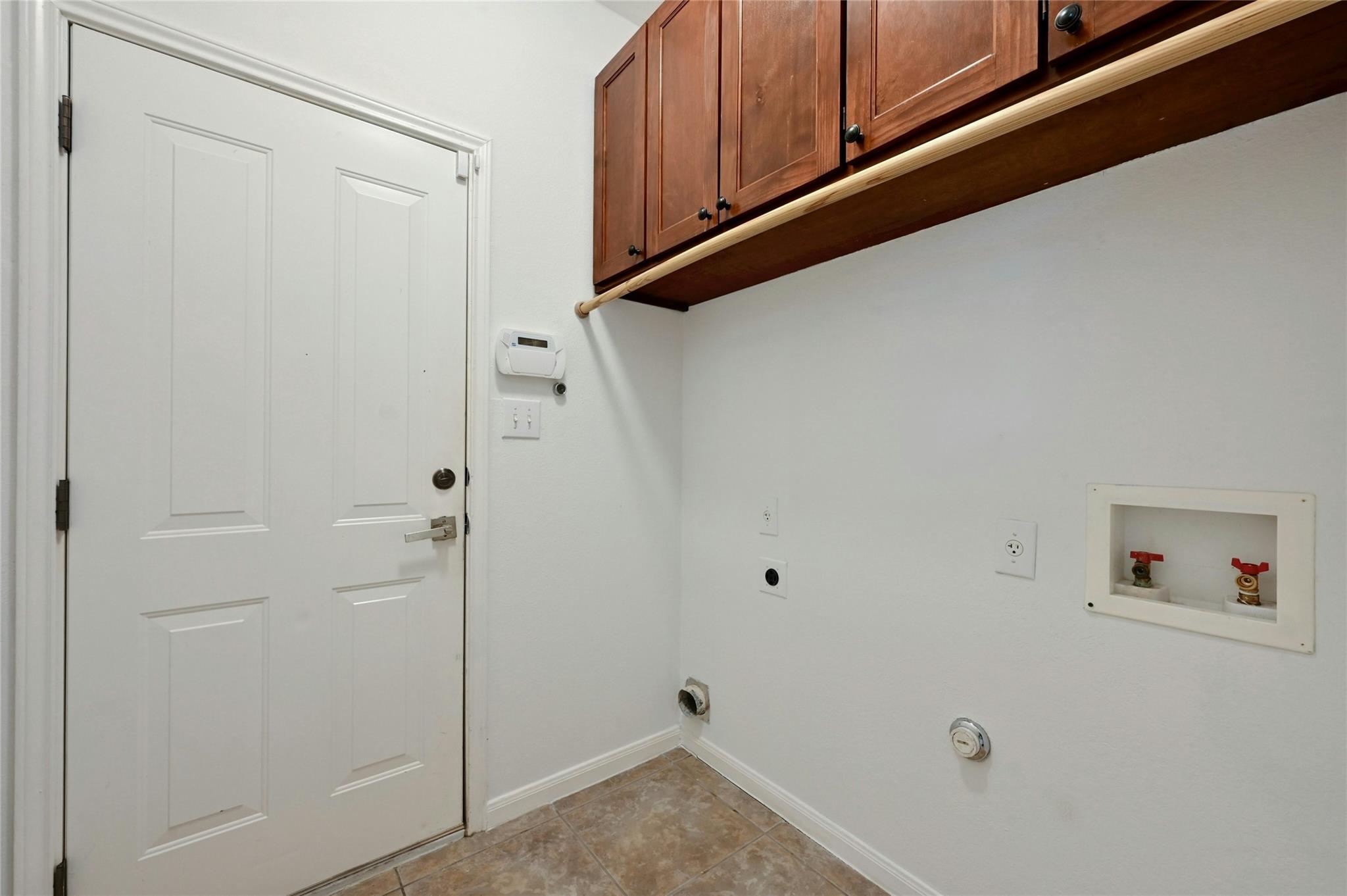 10104 Hibiscus Cv Property Photo 22