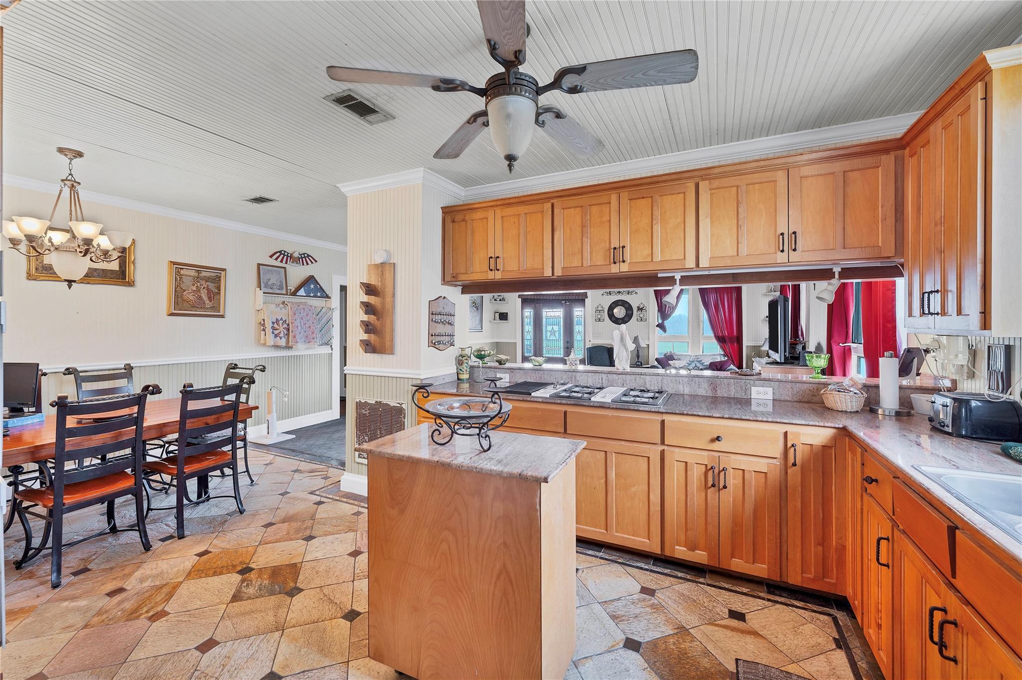 550 County Road 471 Property Photo 11