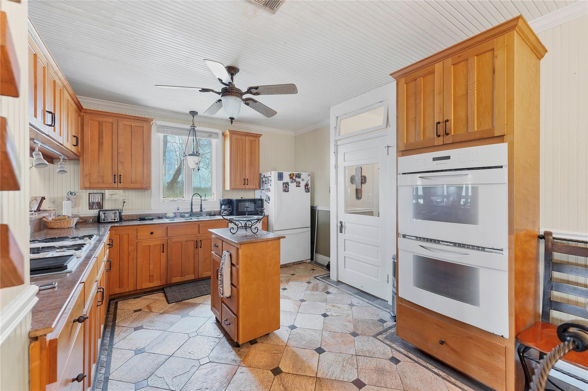 550 County Road 471 Property Photo 12