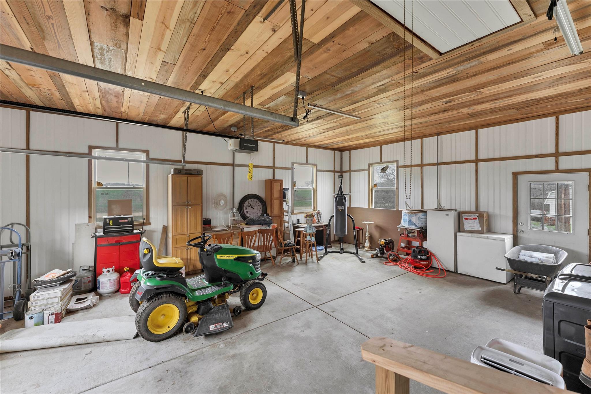 550 County Road 471 Property Photo 16