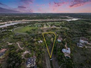2922 Travis Lakeside Dr Property Photo 2