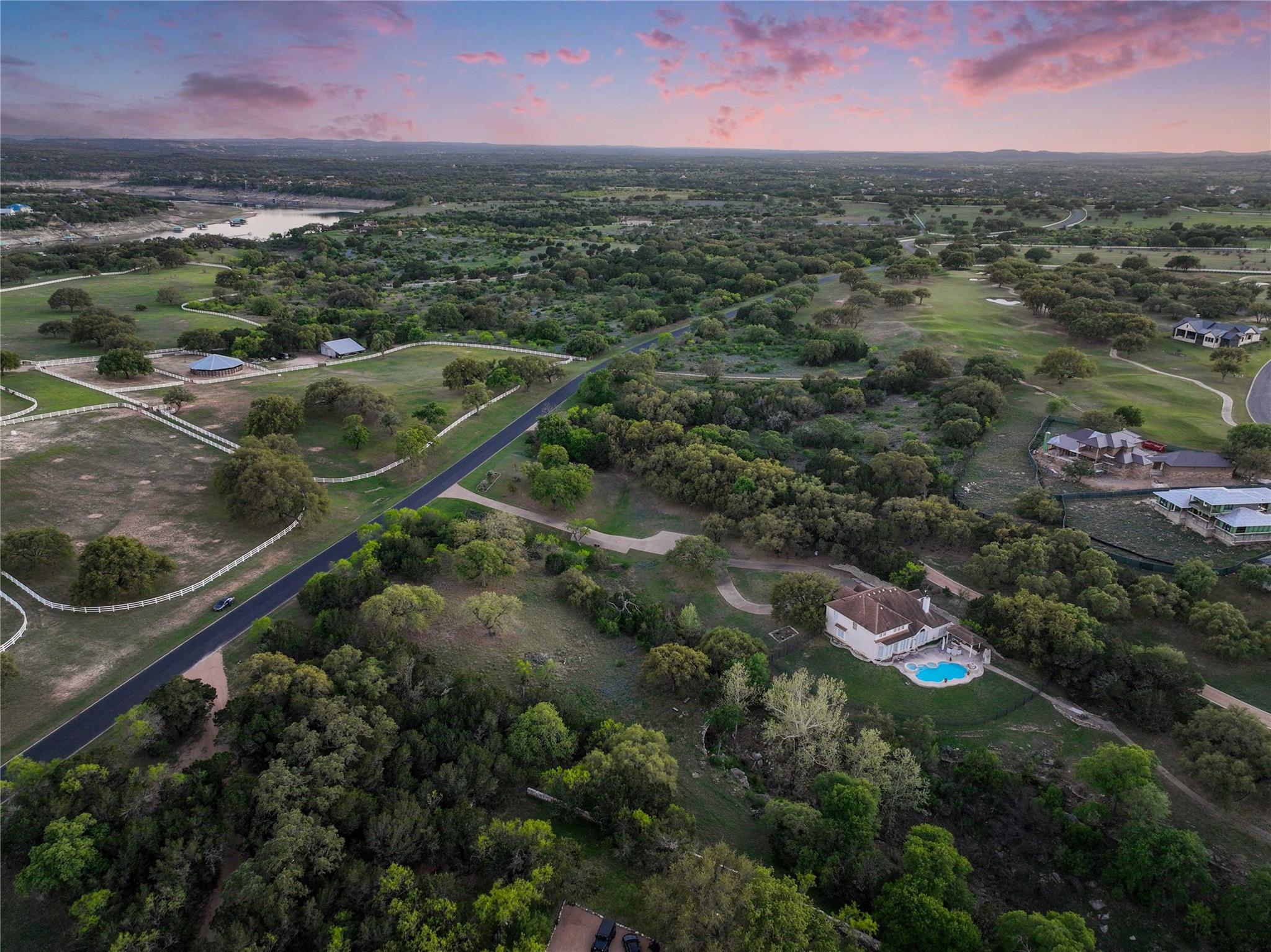 2922 Travis Lakeside Dr Property Photo 6