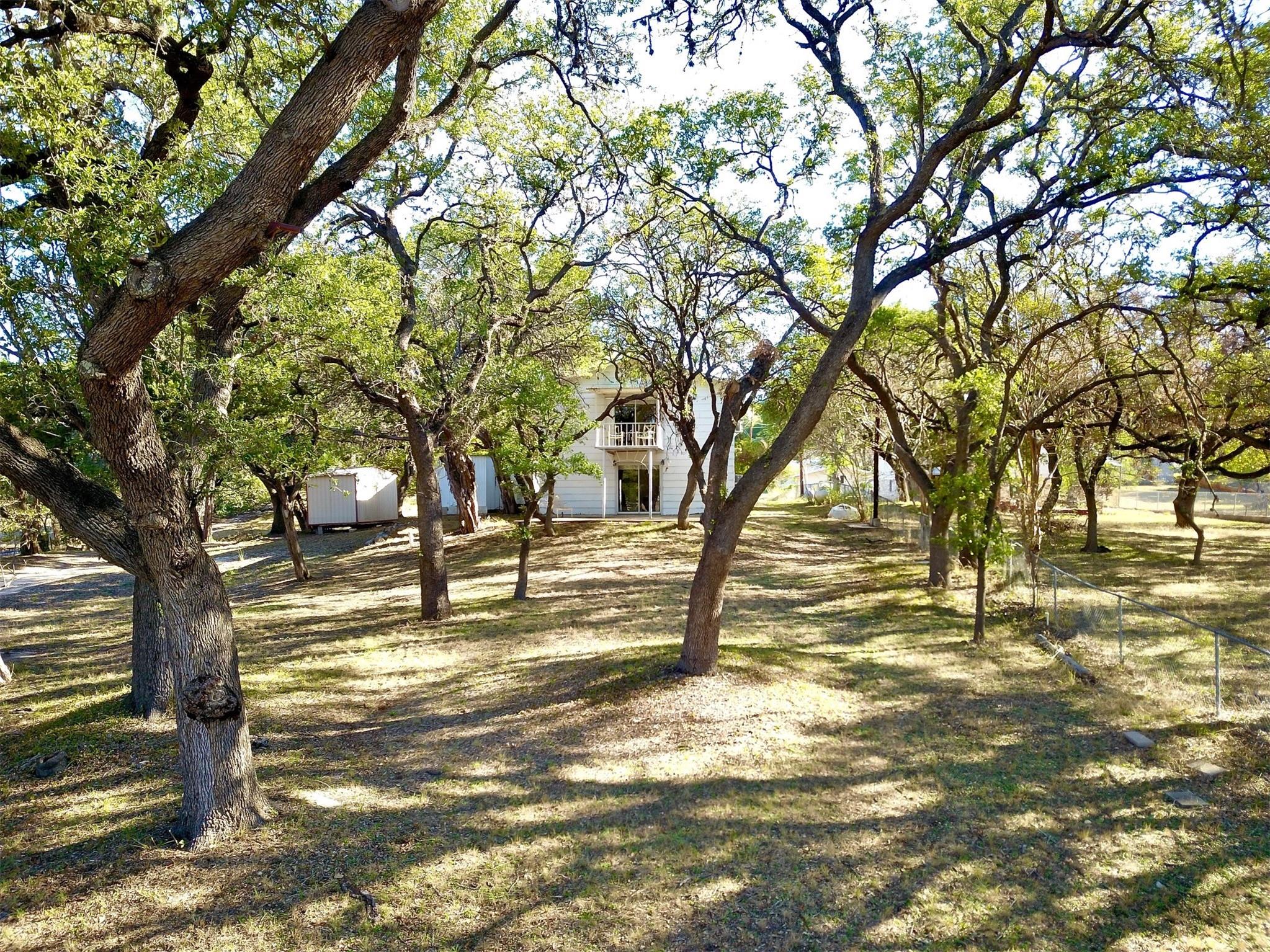 24805 Lake View Dr Property Photo 3