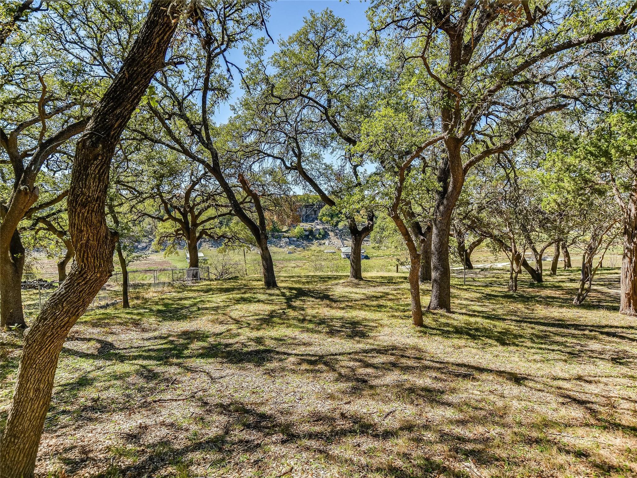 24805 Lake View Dr Property Photo 6