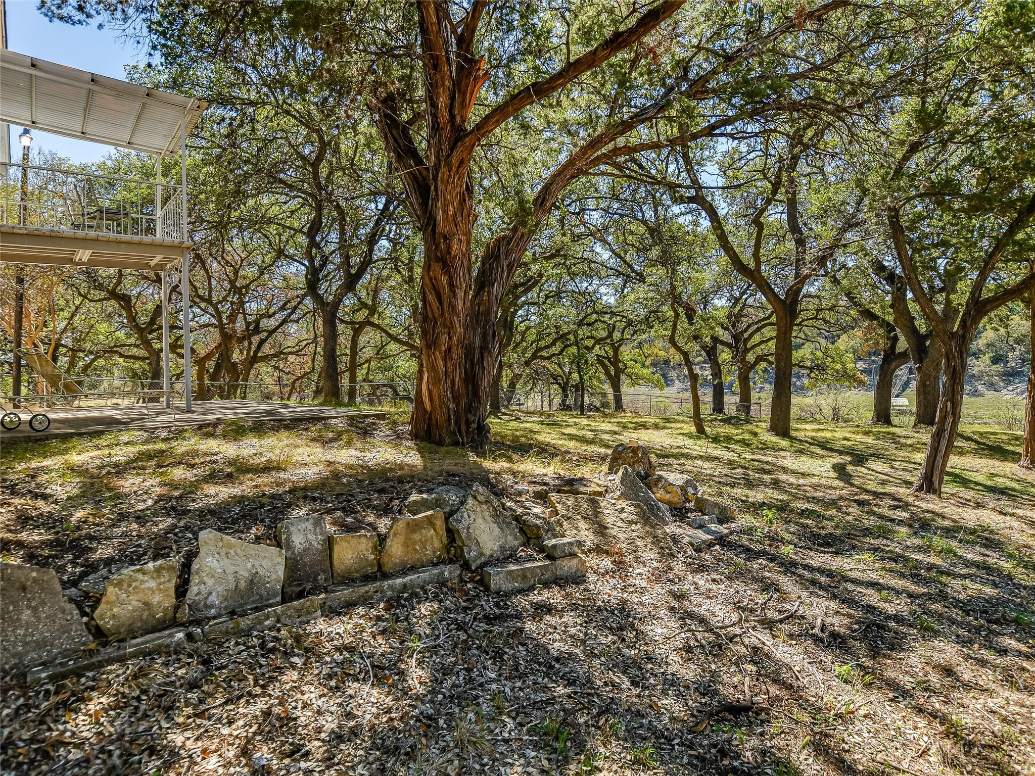 24805 Lake View Dr Property Photo 8